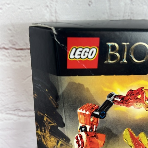 Lego Bionicle 70783 Protector of Fire - Picture 5 of 5